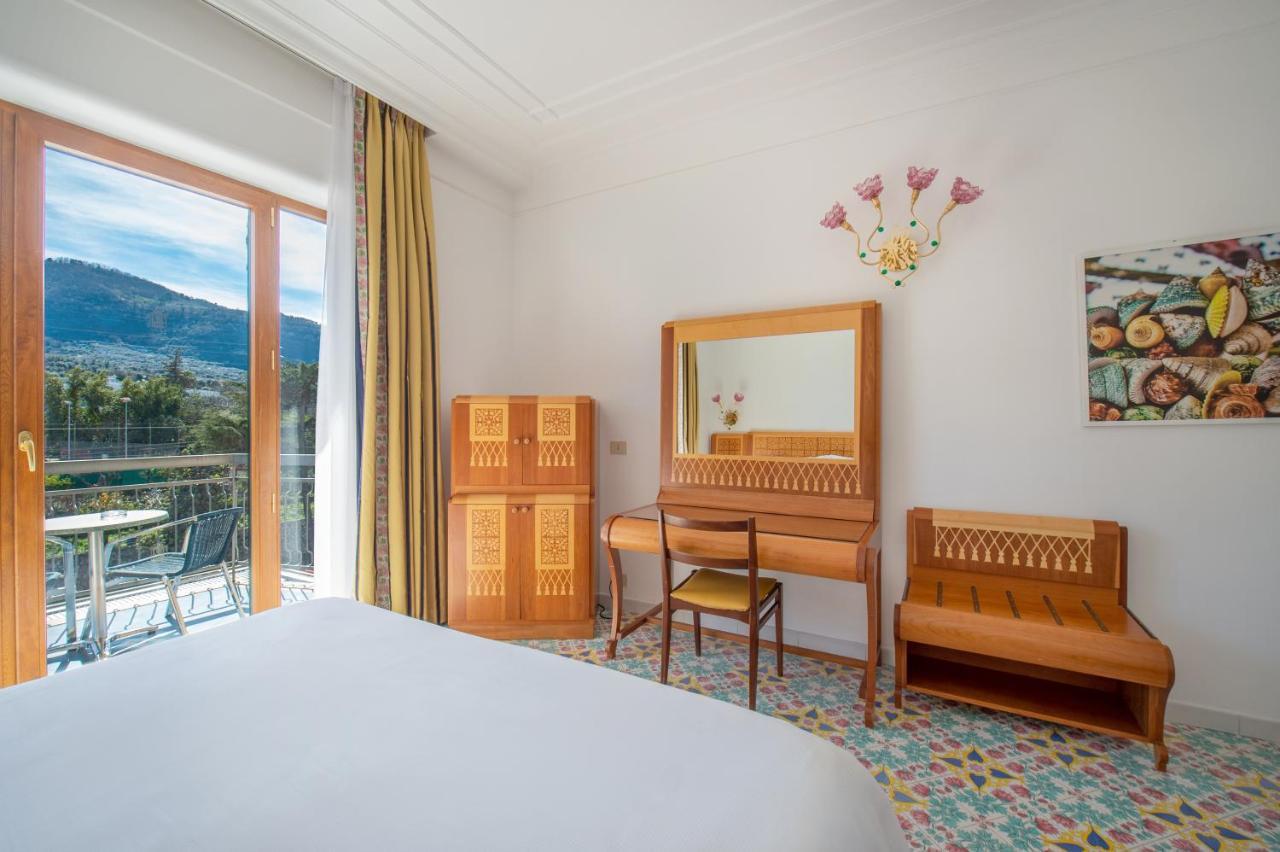 Grand Hotel Flora Sorrento Exterior photo